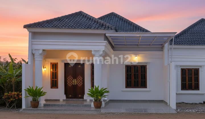 Classic European House in a Cluster in Labuhan Dalam