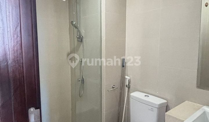 For Rent: Super Cool, Very Cheap, and Clean Studio