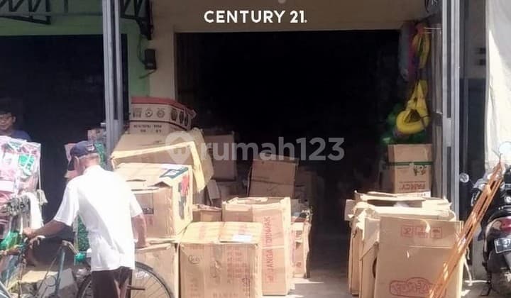 Toko Mainan Lokasi Strategis Di Plered Cirebon