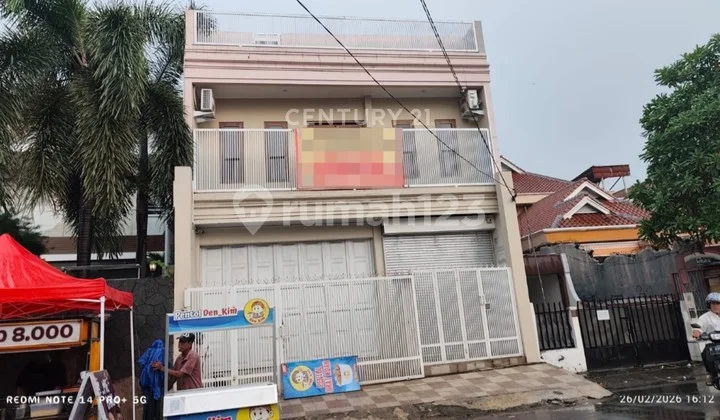 3-Story Shop House in a Strategic Location in Cirebon City 3-Story Shop House in a Strategic Location in Cirebon City