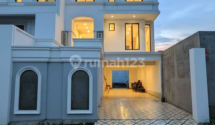Luxurious 3-Story House in Tebet with Private Elevator and Private Pool