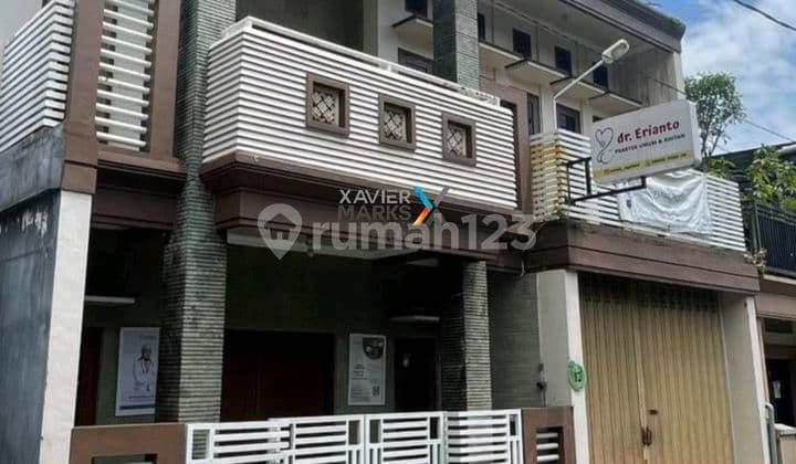 Dijual Rumah 3 Lantai Cocok untuk Villa di Batu Malang