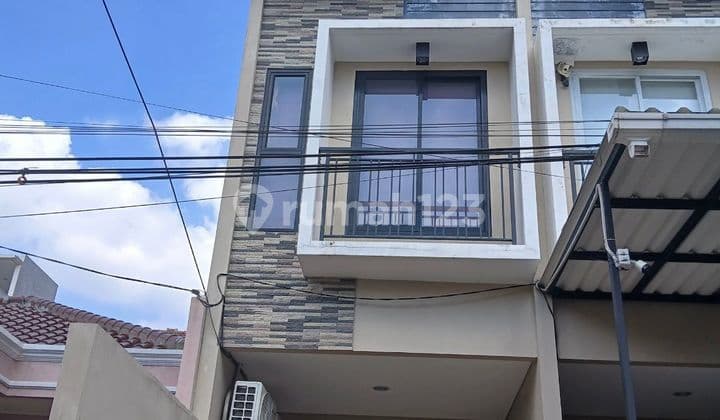 Rumah siap huni di Kebon Jeruk, Jakarta Barat