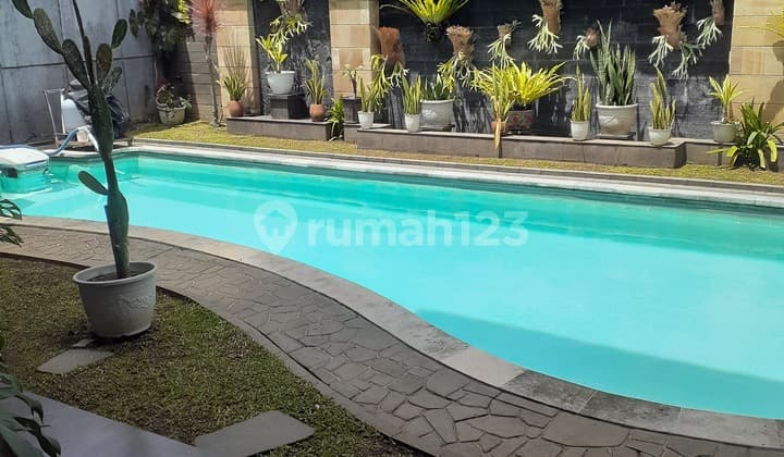 Rumah Pondok Hijau Bandung Ada Kolam Renang