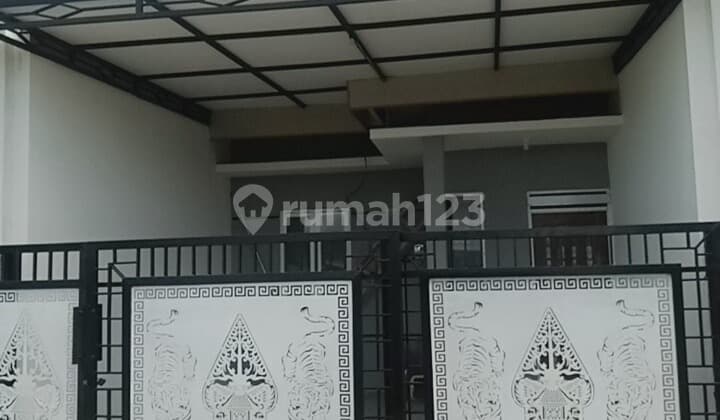 Rumah, 1 Lantai, SHM, Hadap Selatan, Bebas Banjir