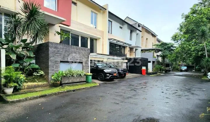Rumah Modern Dijual Private Pool Dlm Town House di Pondok Pinang