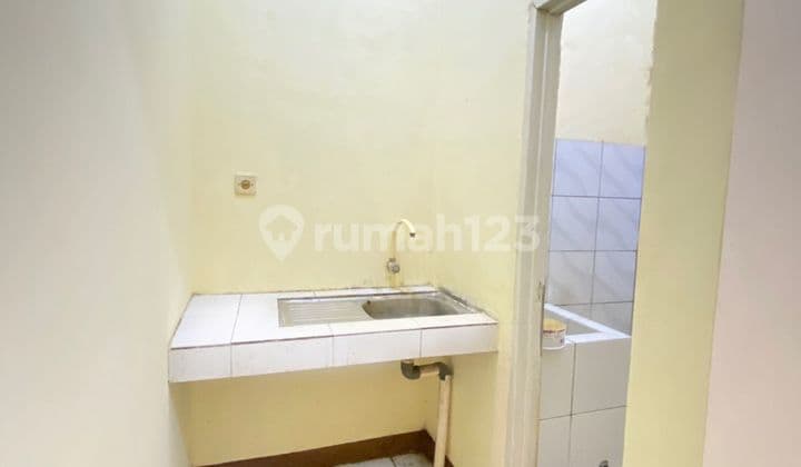Rumah Kontrakan 6 Pintu Lokasi Ramai di Ciledug