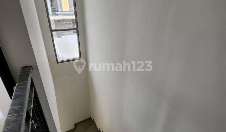 Rumah Pik 2 Posisi Hook Kosongan Brandnew Siap Huninew Siap Huni