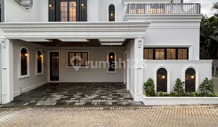 Dijual Rumah Mewah Privat Pool Dalam Townhouse