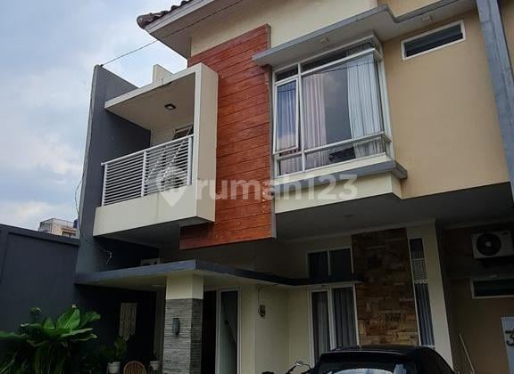 Dijual Cepat Harga di Bawah NJOP Rumah Cantik