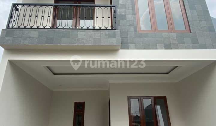 Rumah Baru Siap Huni Deket Stasiun Lenteng Agung