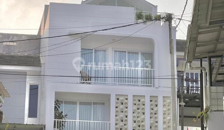 Rumah Cantik Udara Sejuk View Cakep di Rooftop