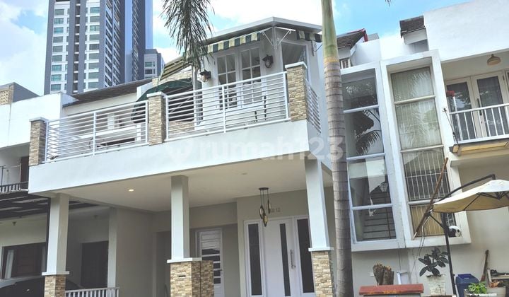 Rumah Bagus di Emerald Townhouse Bintaro Full Bangunan Teras Atas