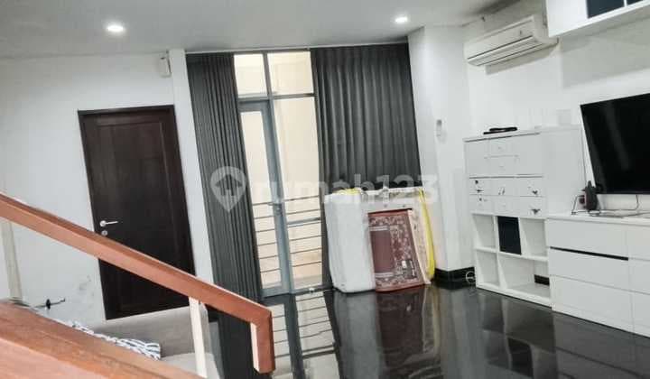 Disewakan Rumah Semi Furnished Per 2 Tahun di Pondok Indah Jaksel