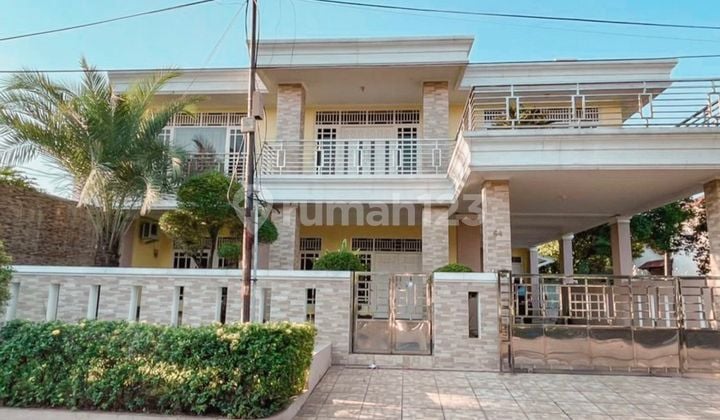 Dijual Rumah Mewah 2 Lantai di Komplek Keuangan Karang Tengah Tangerang