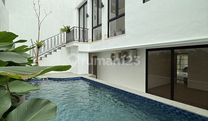 Townhouse Private Pool Deket Pim Siap Huni