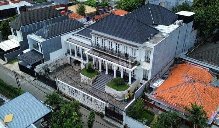 Luxury Classic Modern House Near MRT Cipete