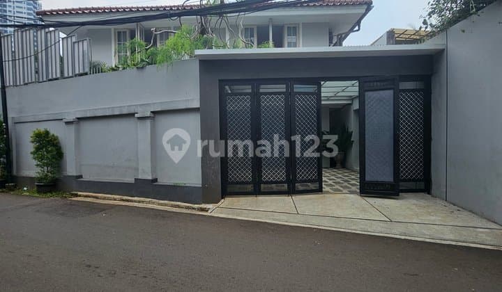 Rumah Bagus Siap Huni LT 311 M2 Harga Rp 12.5 M Nego