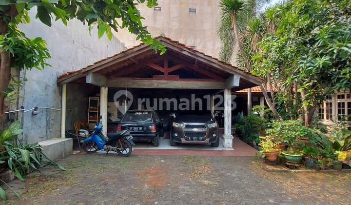 Hitung Tanah Terdapat Rumah Tua Dalam Kompleks Cipete