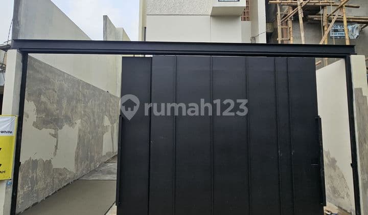 Kemang Brand New House Private Pool, Rp 7.8 M