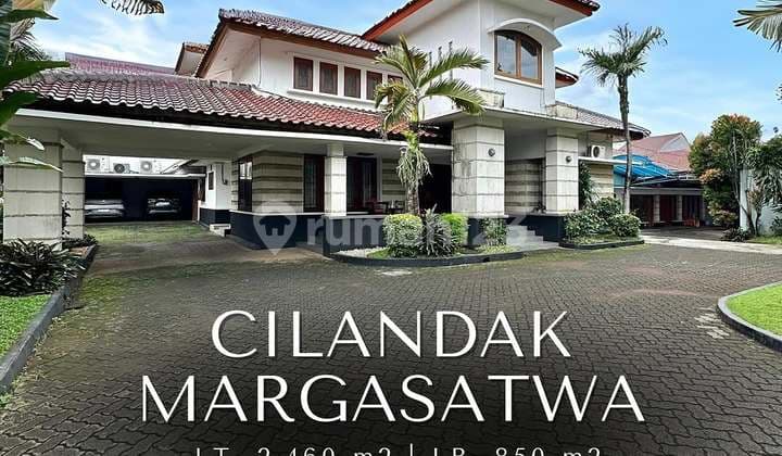 Cilandak Rumah Klassik Big Garden Dekat Tol Desari