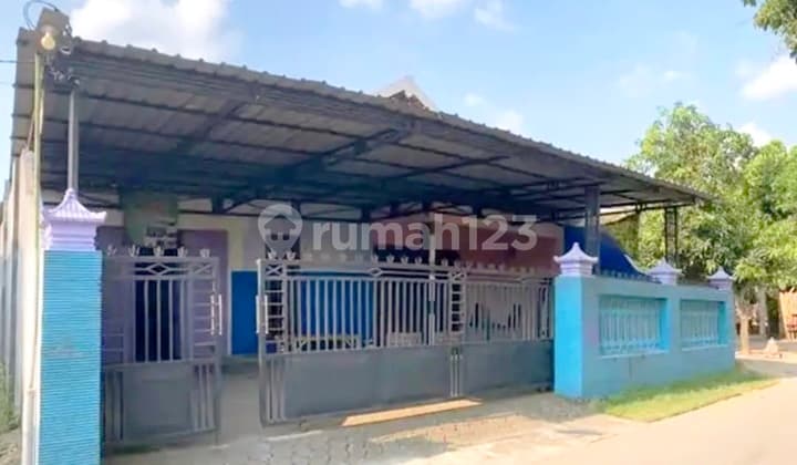 Rumah Luas Kunjang dengan Lingkungan Nyaman