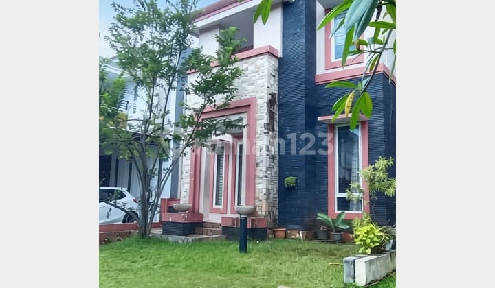 Rumah Nyaman 2 Lantai di Cluster Graha Raya 9581
