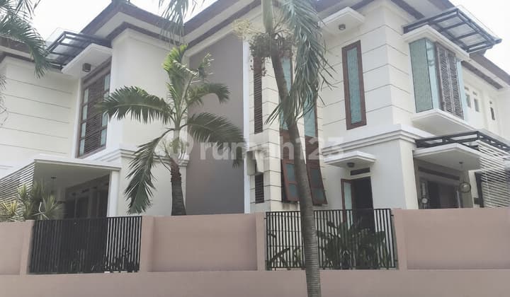 Rumah Hook 2 Lantai Rapih Full Furnished di Bintaro Sektor 3 1839