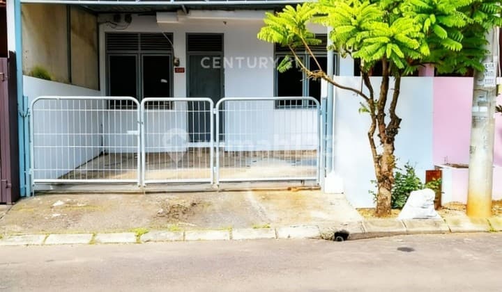 Rumah 2 Lantai Rapih Siap Huni di Graha Raya 9965