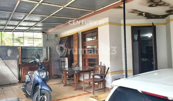 Rumah 2 Lantai Rapih dan Luas Siap Huni di Bintaro Jaya- 7457