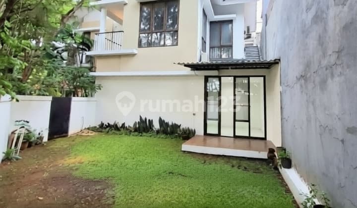 Rumah Luas 2 Lantai Hoek Lingkungan Nyaman Bintaro 9303