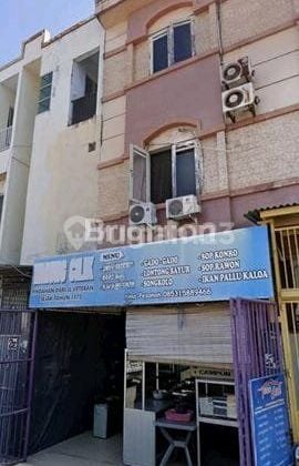 Usaha Lancar di Ruko 3 Lantai Depan Pasar Usaha Lancar di Ruko 3 Lantai Depan Pasar