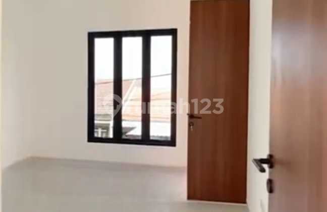 Rumah Bagus Tki 3 Blok E Bandung