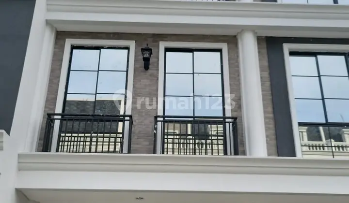 Ruko Harvard Pik 2- 3 Lantai + Rooftop Dekat Universitas Sekolah International
