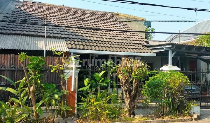 Rumah Siap Huni di Nginden Intan Timur Vii