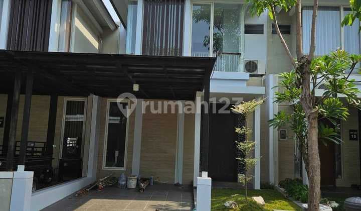 Dijual Rumah 3 Lantai di Northwest Park Citraland Surabaya