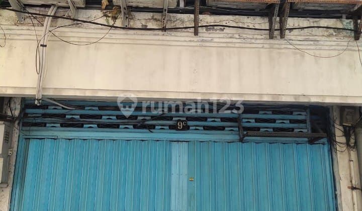 Ruko Siap Huni di Jl.veteran Surabaya