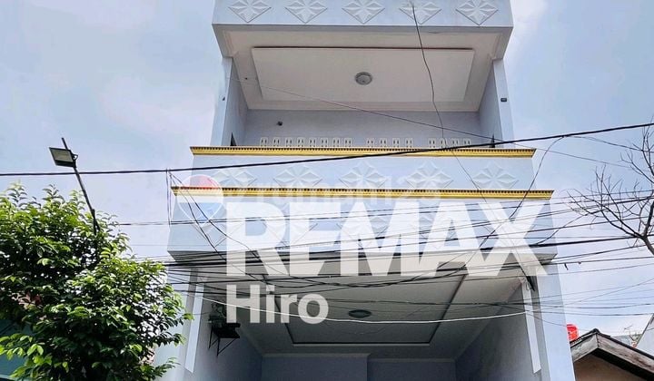 Turun Harga Rumah 3 Lantai Siap Huni di Jatisampurna Bebas Banjir Lokasi Strategis