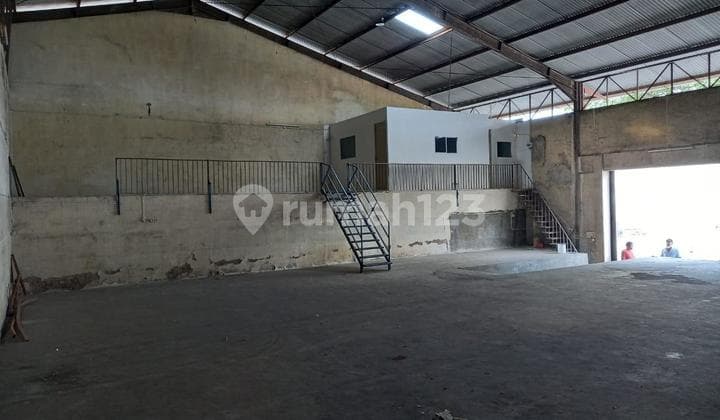 Sewa Gudang Strategis di Pluit Raya