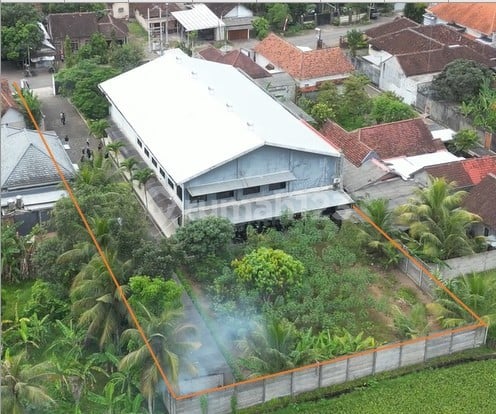 Dijual Pabrik - Lokasi Premium, Cocok untuk industri & Gudang