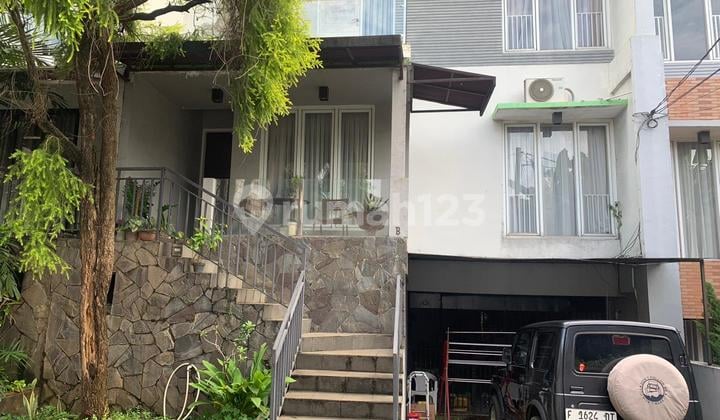 Rumah 2.5 Lantai di Dream Residence , Jakarta Selatan