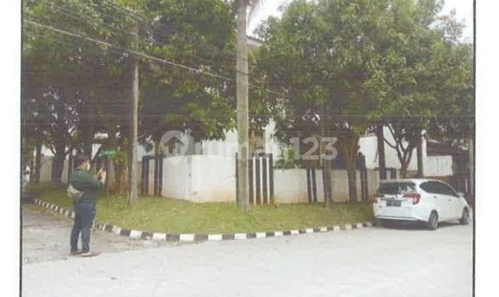 Privasi Maksimal! Rumah Elegan dengan Private Pool di Blok K Cinere