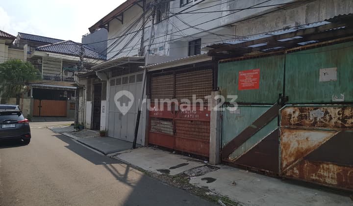 Gudang Strategis Dijual di Kebayoran Baru, Jakarta Selatan"