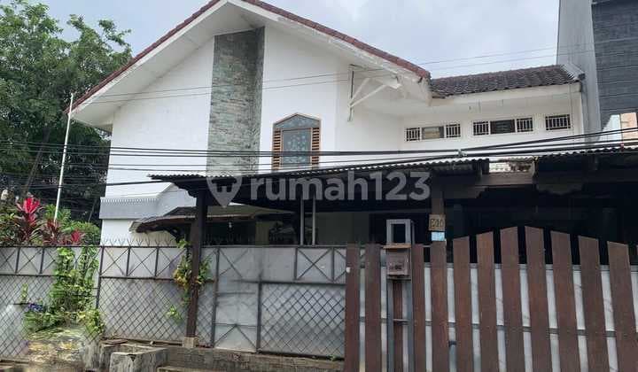 Rumah Cantik Hook, di Rancho Indah Tanjung Barat, Jaksel