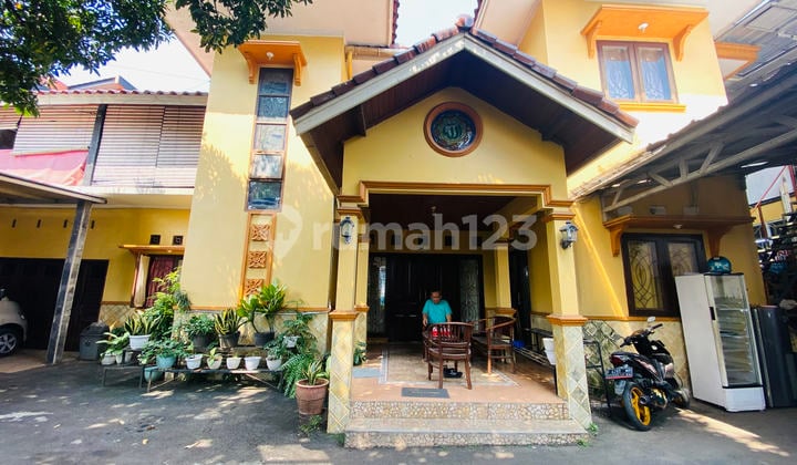 Rumah Luas di Beji Depok, Akses Mudah ke Ui dan Stasiun KRL