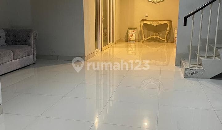 For Rent Nice House at Citra Grand Cibubur