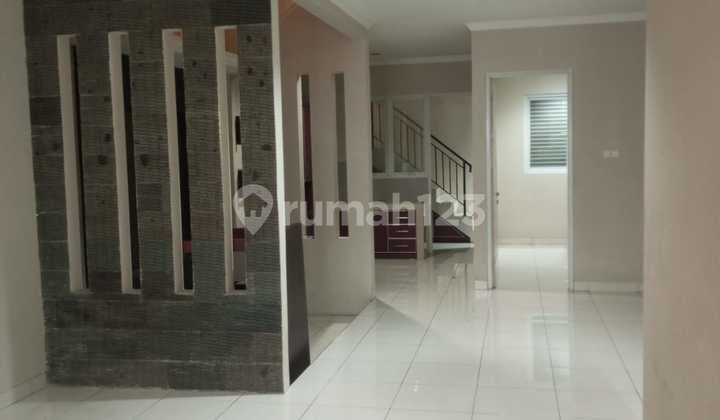 Dijual Rumah di Legenda Wisata Cibubur SHM
