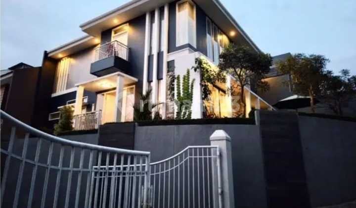 Dijual Rumah Mewah View Kota Bandung di Jl. Griya Asri Cipageran Bandung Barat