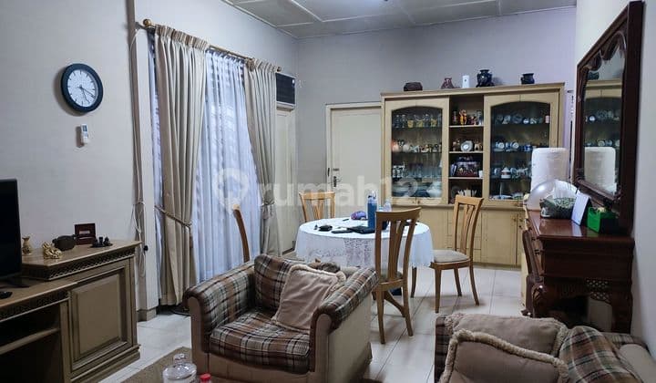 Rumah Bagus SHM di Ciumbuleuit