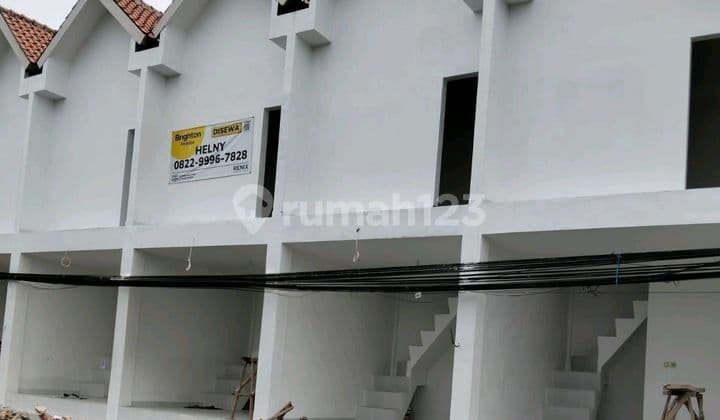 Disewakan - Ruko Baru 2 Lantai di Gn. Salak, Padangsambaian